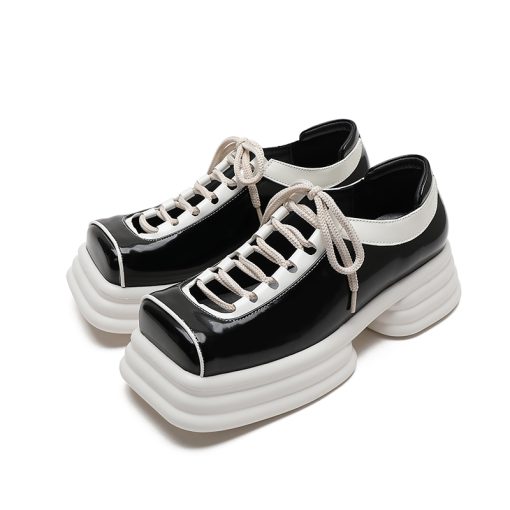 New Ladies Retro Black and White Fashion Square Toe Shoes